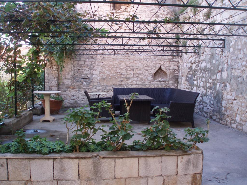 Apartment House Vitaic Supetar Exterior foto